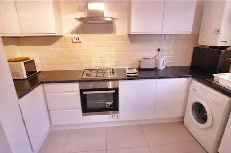 Grundystreet32 Apartment London Homestay